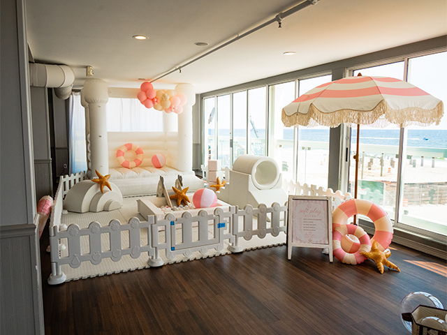 McLoone's Pier House Photo Gallery Image
