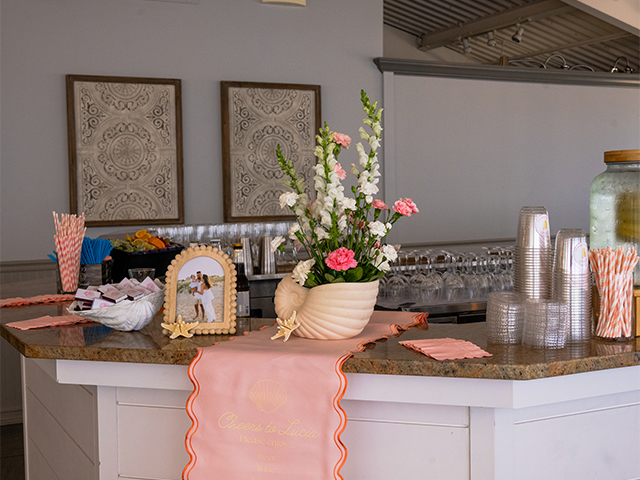McLoone's Pier House Photo Gallery Image