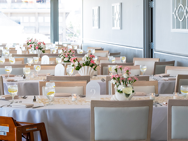 McLoone's Pier House Photo Gallery Image