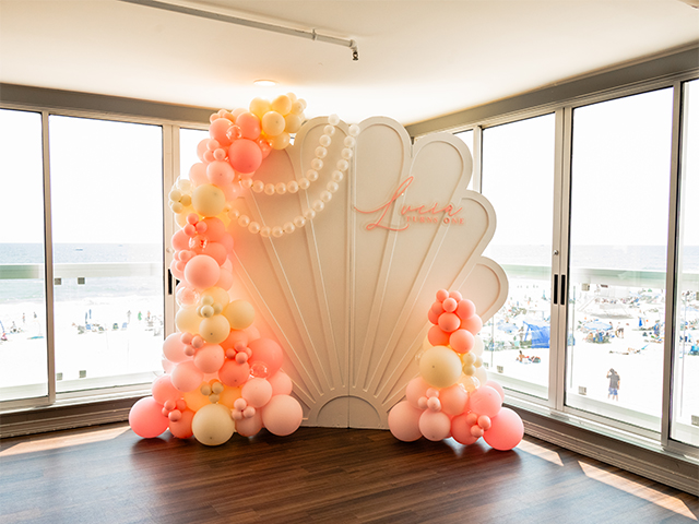 McLoone's Pier House Photo Gallery Image