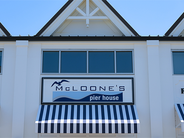 McLoone's Pier House Photo Gallery Image